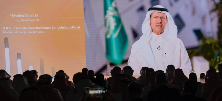 السعودية تستبعد الاتفاق على خفض تدريجي للنفط في مؤتمر المناخ