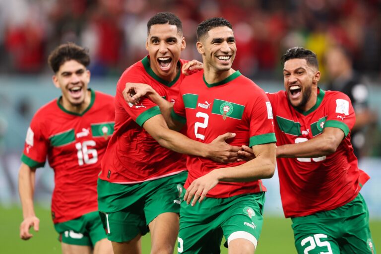 كـأس أمم إفريقيا: صلاح وأوسيمهن وحكيمي... نجوم تحت المجهر