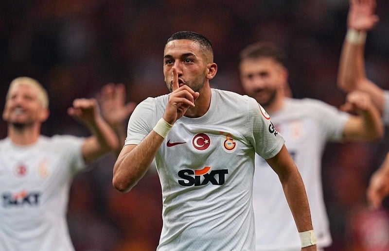 الدوري التركي.. حكيم زياش يساهم في فوز غلطة سراي أمام بنديك سبور