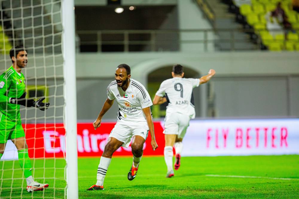"سوبر هاتريك" للدولي المغربي أزارو بالدوري الإماراتي