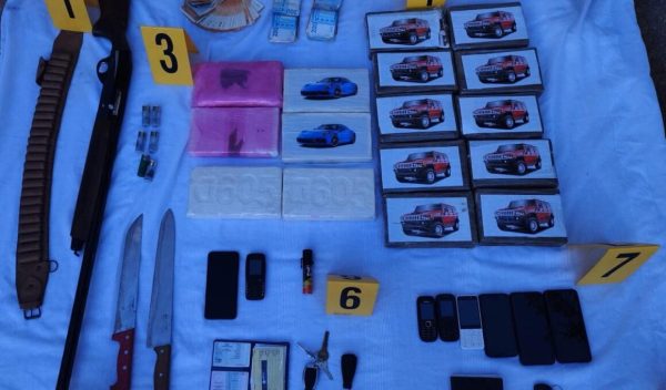 أمن الناظور يوقف شخصين وبحوزتهما كمية كبيرة من المخدرات وأسلحة نارية