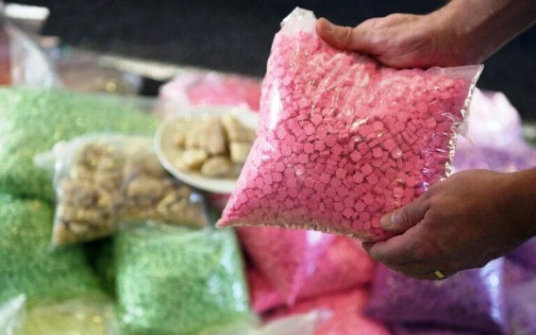 طنجة.. توقيف 3 أشقاء يشتبه في ترويجهم لأقراص الإكستازي