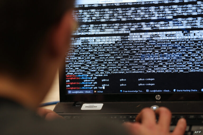 توقيف 3 أشخاص بالرشيدية للاشتباه في قرصنتهم بطاقات الأداء البنكي
