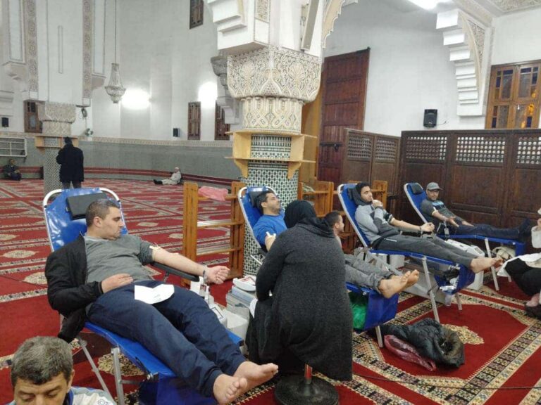 إقبال كبير على التبرع بالدم في المساجد خلال شهر رمضان