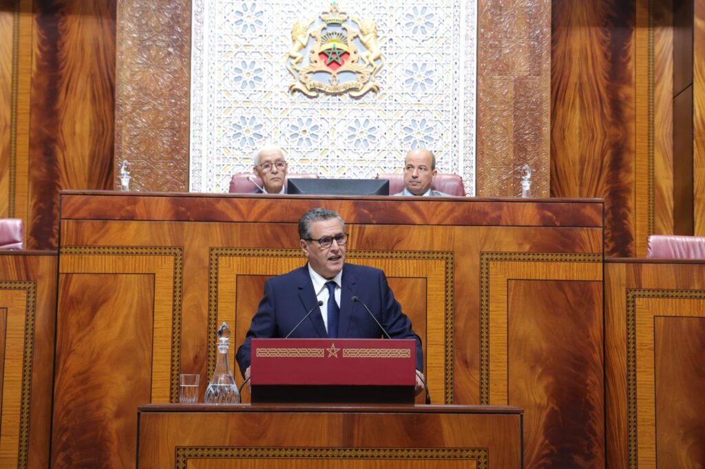 أخنوش: الرؤية الملكية المتبصرة شكلت على الدوام الدعامة المحورية لتكريس مقومات الدولة العصرية