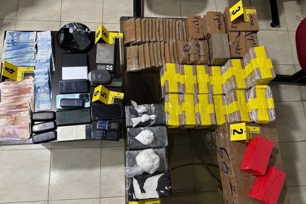 الاتجار في "الكوكايين" و"الحشيش" يطيح بخمسة أشخاص بأكادير