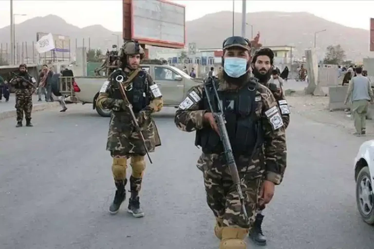 مقتل 5 أشخاص في هجوم مسلح على مسجد بأفغانستان