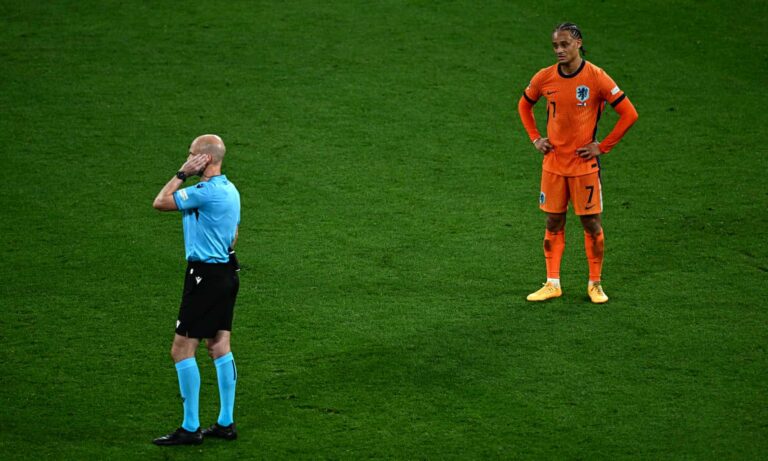 يورو 2024.. كومان يأسف لعدم احتساب هدف سيمونز في مرمى فرنسا