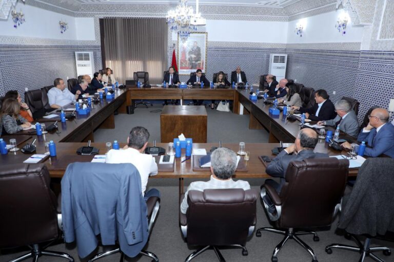 البام يدعو الحكومة إلى اتخاذ كافة الإجراءات لضمان مرور العيد في ظروف جيدة