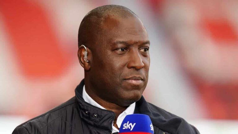 وفاة كيفن كامبل مهاجم أرسنال وإيفرتون السابق عن 54 عاماً