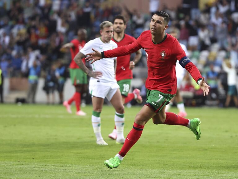 رونالدو يُسجّل ثنائية ويُعزّز رقمه القياسي في فوز البرتغال على إيرلندا ودياً
