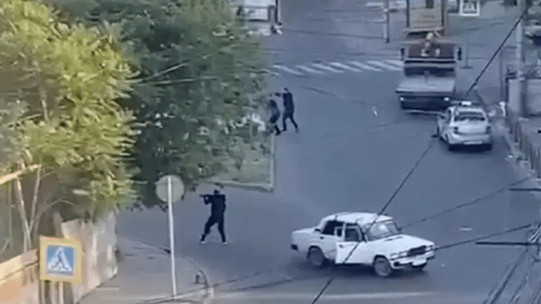 سقوط عدة قتلى في عملية إطلاق نار في قاعة للحفلات الموسيقية قرب موسكو