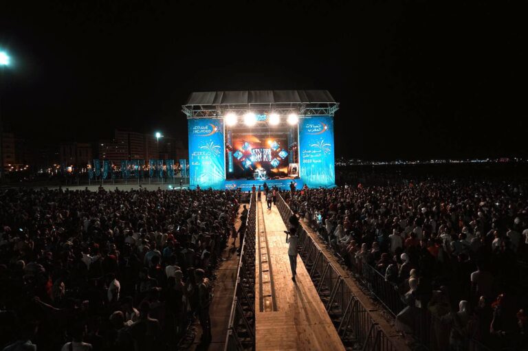 مهرجان الشواطئ.. سهرة حاشدة لفنان الراب