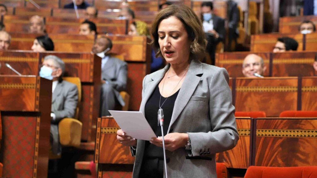 عمور: تثمين منتوجات الصناعة التقليدية يرتكز بالأساس على الرفع من مستوى الجودة والتنافسية