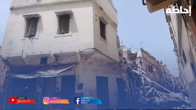 خسائر مادية دون إصابات بشرية.. شاهد مخلفات انهيار منازل بوشنتوف بدرب السلطان