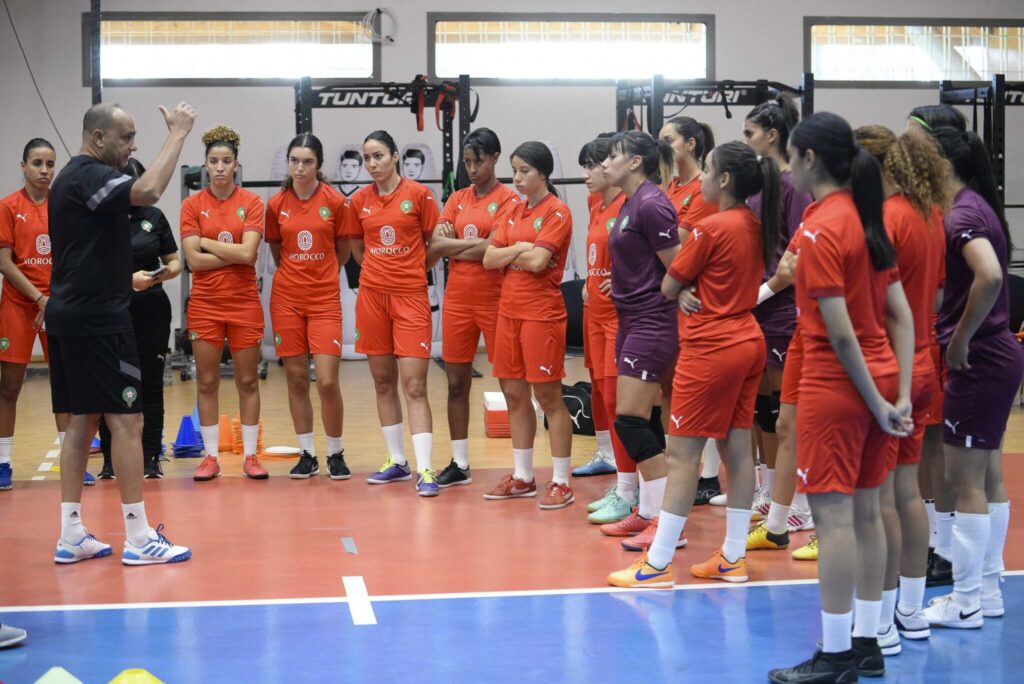 كرة القدم.. المنتخب الوطني النسوي داخل القاعة يخوض تجمعا إعداديا مغلقا إلى غاية 19 يوليوز الجاري بسلا