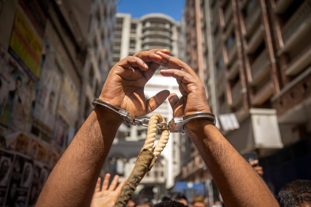 بنغلادش تؤكد احتجاز قادة الحركة الطلابية حفاظا على سلامتهم