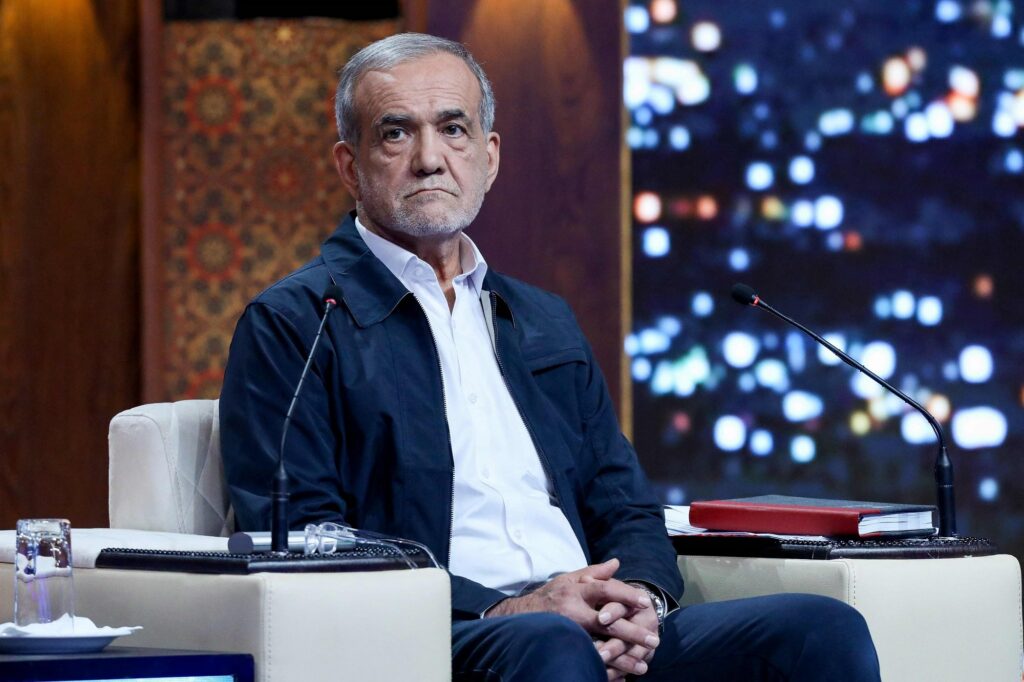 "لا تتركوني".. أول تصريح من الرئيس الإيراني بعد فوزه في الانتخابات