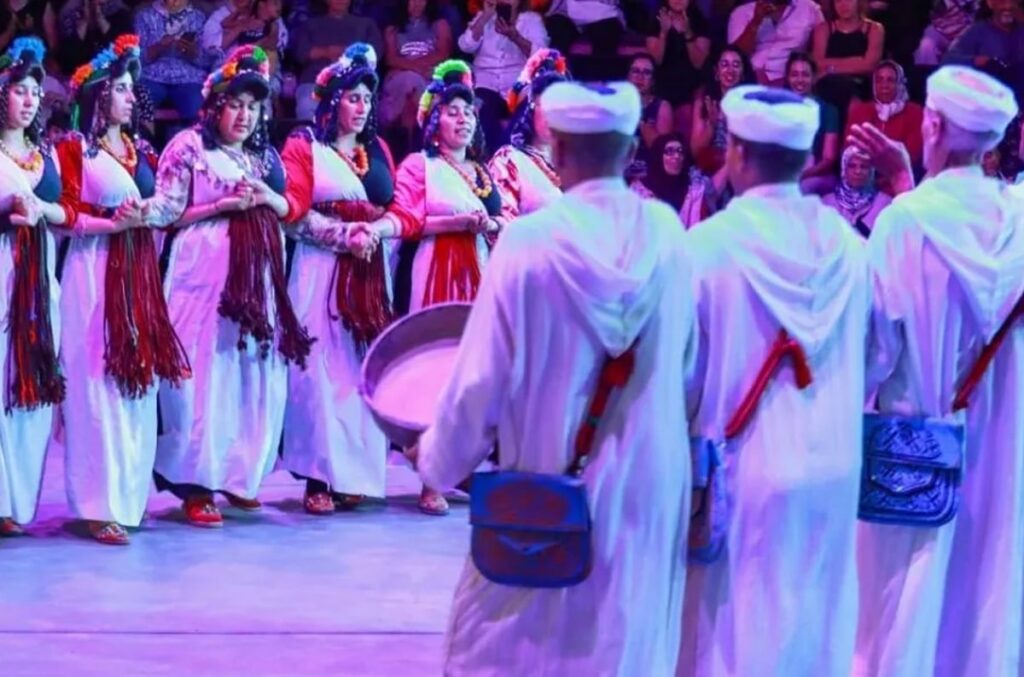 مراكش.. المهرجان الوطني للفنون الشعبية يفتتح دورته الـ53 باستعراض فني متنوع