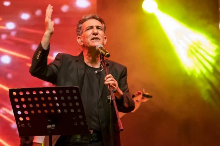 مهرجان الفنون الشعبية يحتفي بنعمان لحلو في "ليلة النجوم"
