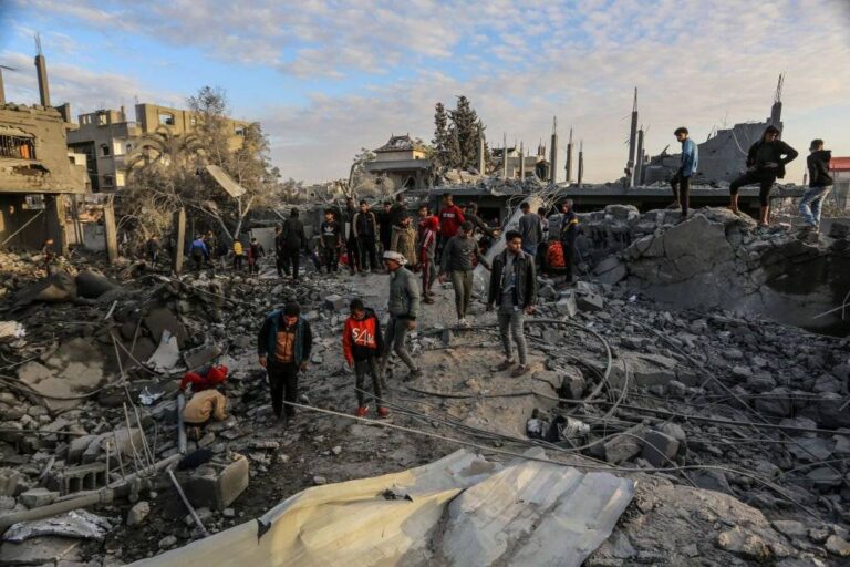 مقتل 16 فلسطينيا في غارات إسرائيلية على شمال ووسط قطاع غزة