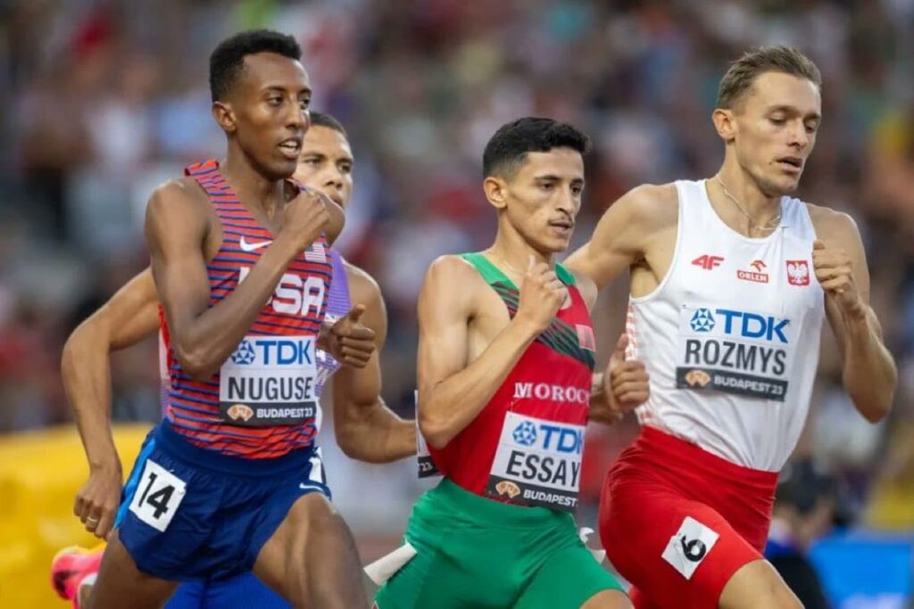 أولمبياد باريس.. العداء المغربي الساعي يتأهل لنصف نهائي سباق 1500م