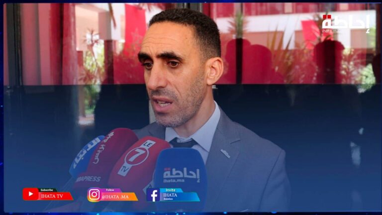 الناصري يؤكد جاهزية ملعب العربي الزاولي ويكشف جديد أشغال مركب محمد الخامس (فيديو)