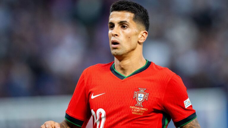 الهلال السعودي يتعاقد مع البرتغالي كانسيلو