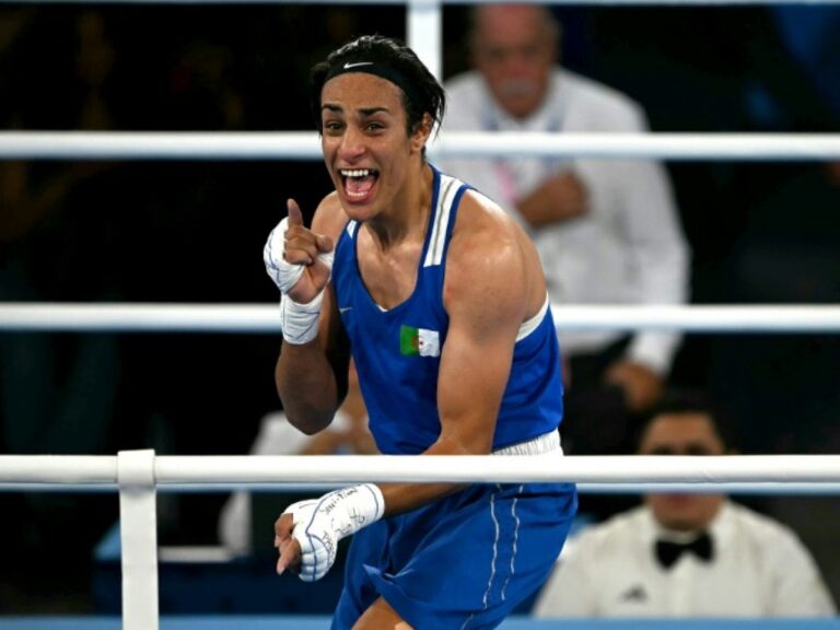 أولمبياد باريس 2024.. الملاكمة الجزائرية خليف إلى نهائي وزن 66 كلغ وسط جدل حول هويتها الجنسية