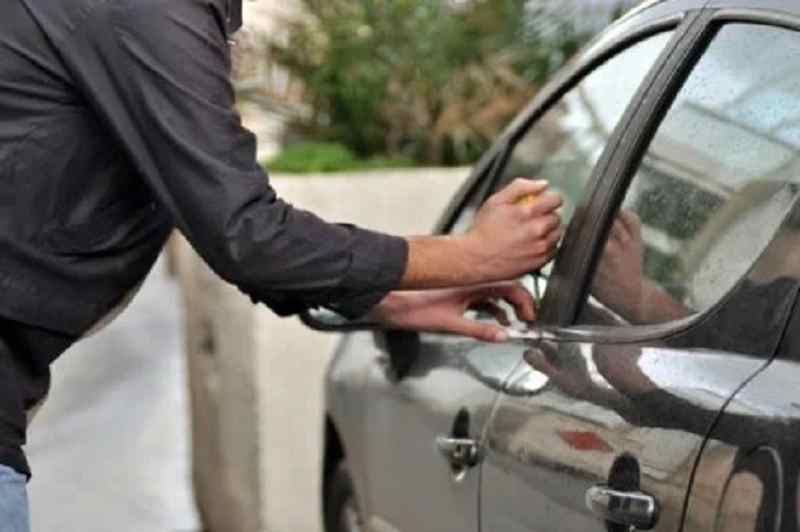 أمن أكادير يفُك لغز سرقة سيارة من فندق واستغمالها في حادثة سير مميتة والسرقة