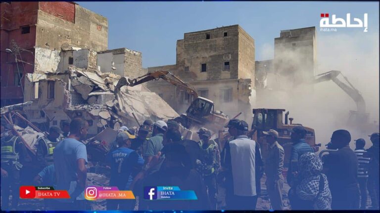 السلطات تهدم عددا من المنازل الآيلة للسقوط بالمدينة القديمة للدار البيضاء (فيديو)