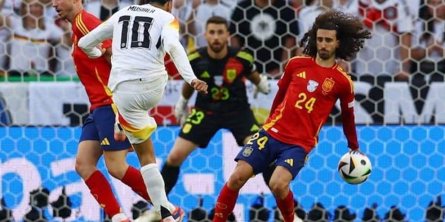 كأس أوروبا لكرة القدم.. "ويفا" يعترف بخطأ تحكيمي في مباراة ألمانيا ضد إسبانيا