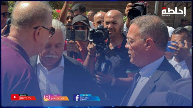 لقجع يشارك في تشييع جنازة الصحافي الرياضي بلعيد بويميد (فيديو)