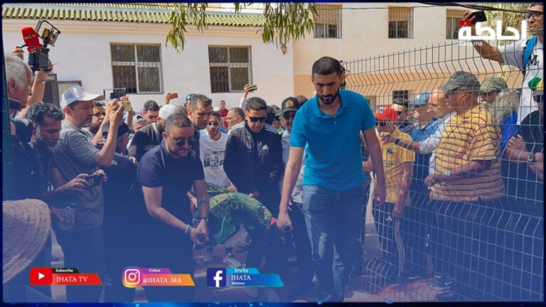 تشييع جنازة الصحافي الرياضي بلعيد بويميد (فيديو)