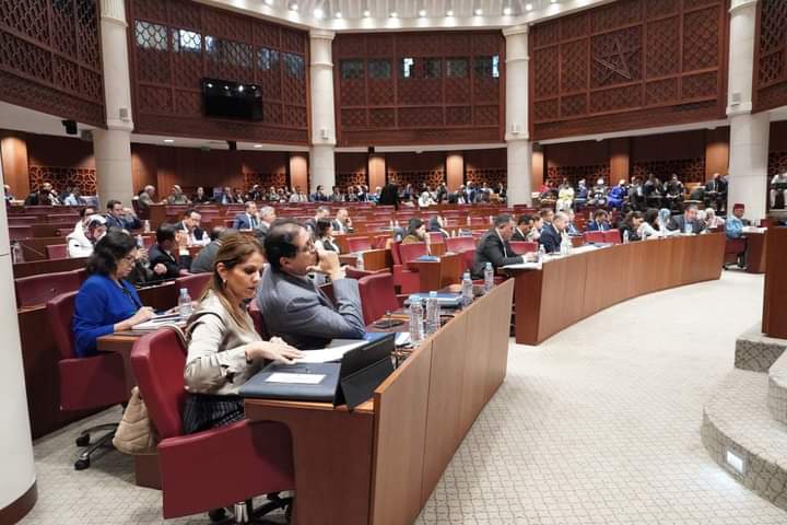 مجلس النواب.. المعارضة البرلمانية تسائل فرضيات مشروع قانون المالية معتبرة أنها "غير واقعية"