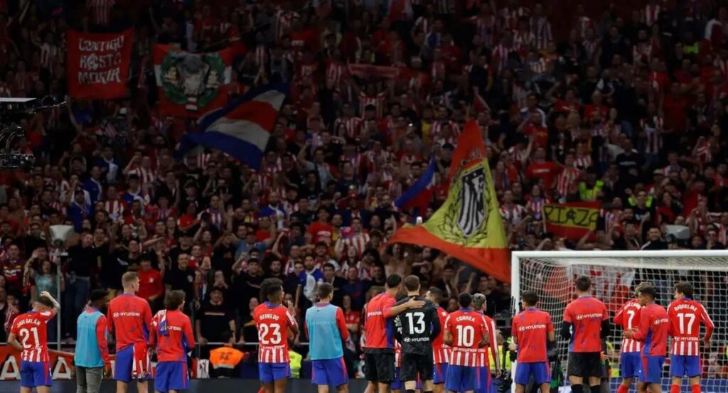 الليغا.. أتلتيكو مدريد يوقف مشجعا "مدى الحياة" لإلقائه مقذوفات خلال مباراته ضد ريال مدريد