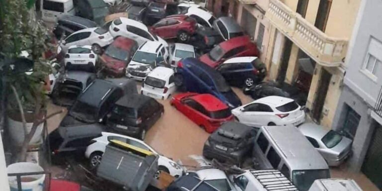 ارتفاع ضحايا فيضانات إسبانيا