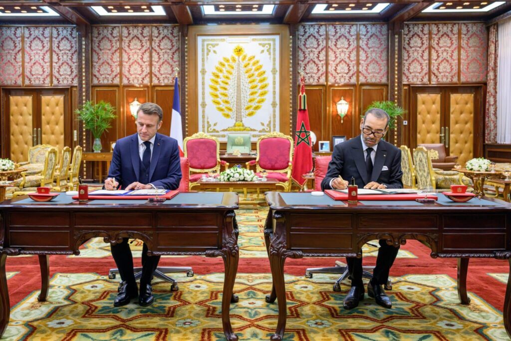 الملك وماكرون يترأسان حفل التوقيع على عدد من الاتفاقيات بين المغرب وفرنسا