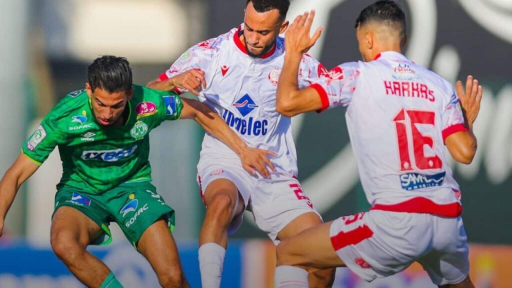 إنذار الرجاء بسبب الوداد وتوقيف رجاوي مرتشٍ