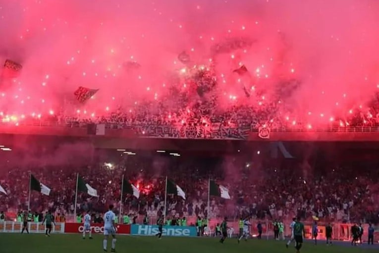 دوري أبطال إفريقيا .. (الكاف) يعاقب مولودية الجزائر باللعب بدون جمهور لأربع مباريات على خلفية أحداث مباراتها ضد الاتحاد المنستيري التونسي