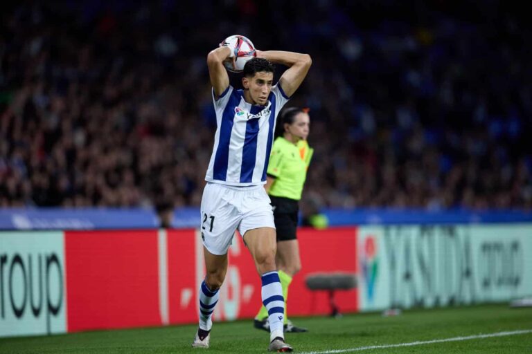 الدولي المغربي أكرد صفقة محتملة لريال مدريد