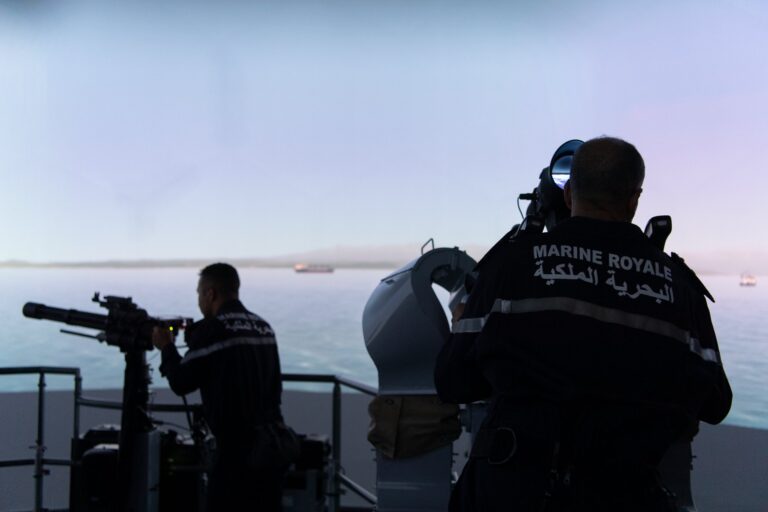 طانطان.. اعتراض قارب يقل 54 مرشحا للهجرة غير الشرعية (مصدر عسكري)
