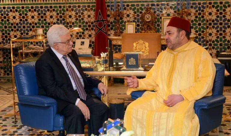 محمود عباس يهنئ الملك محمد السادس