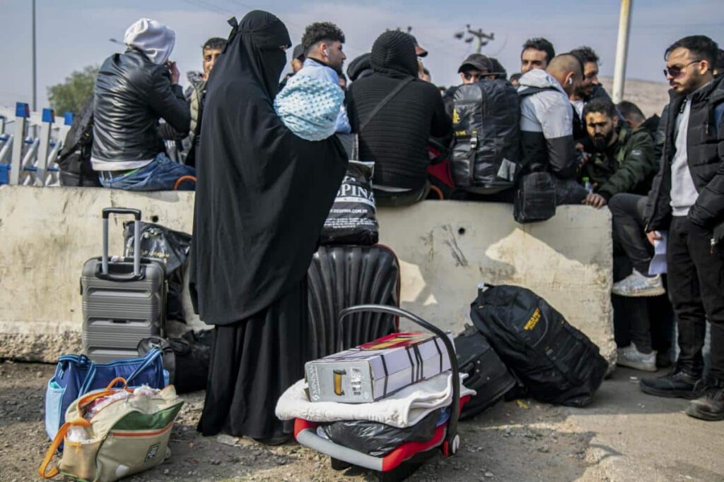 تركيا تقول إنّ نحو 25 ألف سوري عادوا إلى بلدهم منذ سقوط الأسد
