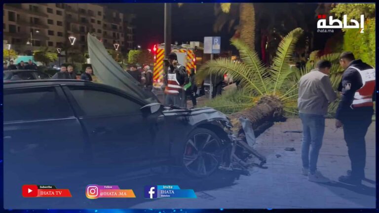 ليلة قبل البوناني.. سيارة فارهة تصدم "طاكسي" وترسل سائقها إلى المستشفى بمراكش (فيديو)