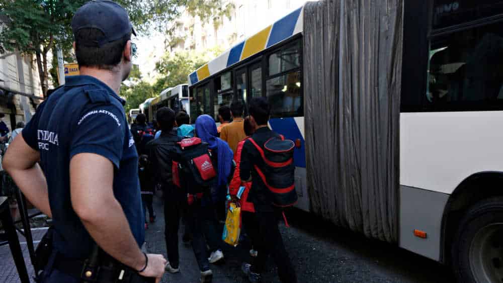 الجزائريون في مقدمة المطالبين بمغادرة أوروبا