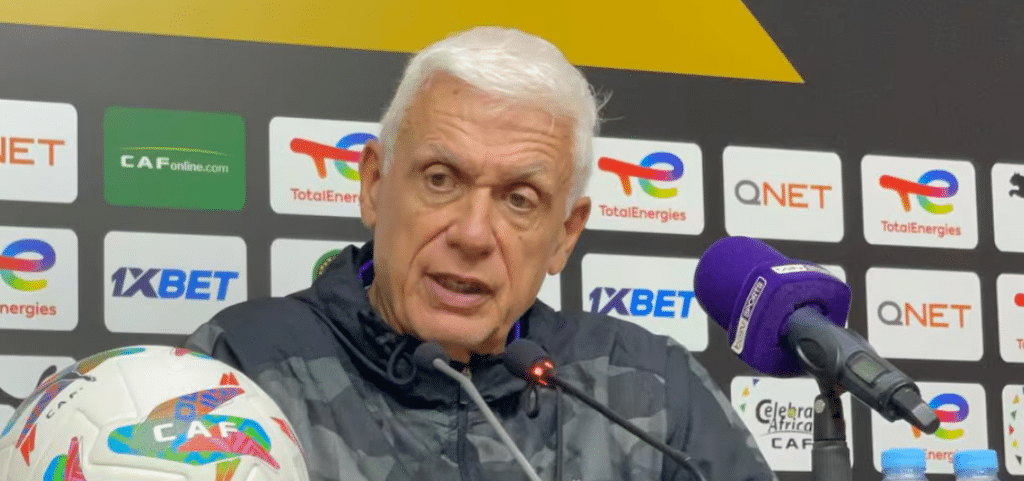 أبطال إفريقيا.. مدرب الجيش الملكي: "أشعر بالرضا عن أداء الفريق أمام ماميلودي صن داونز"