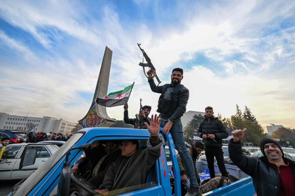 فصائل المعارضة السورية المسلحة تعلن سقوط النظام السوري وفرار بشار الأسد و"بدء عهد جديد" لسوريا
