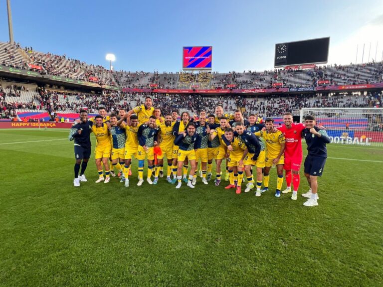 الدوري الإسباني: لاس بالماس يطيح ببرشلونة ويفسد احتفاليته بالذكرى 125 لتأسيسه