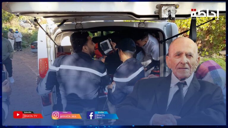 قبل أن يفارق الحياة.. شاهد لحظة نقل الفنان محمد الخلفي إلى أحد المستشفيات (فيديو)